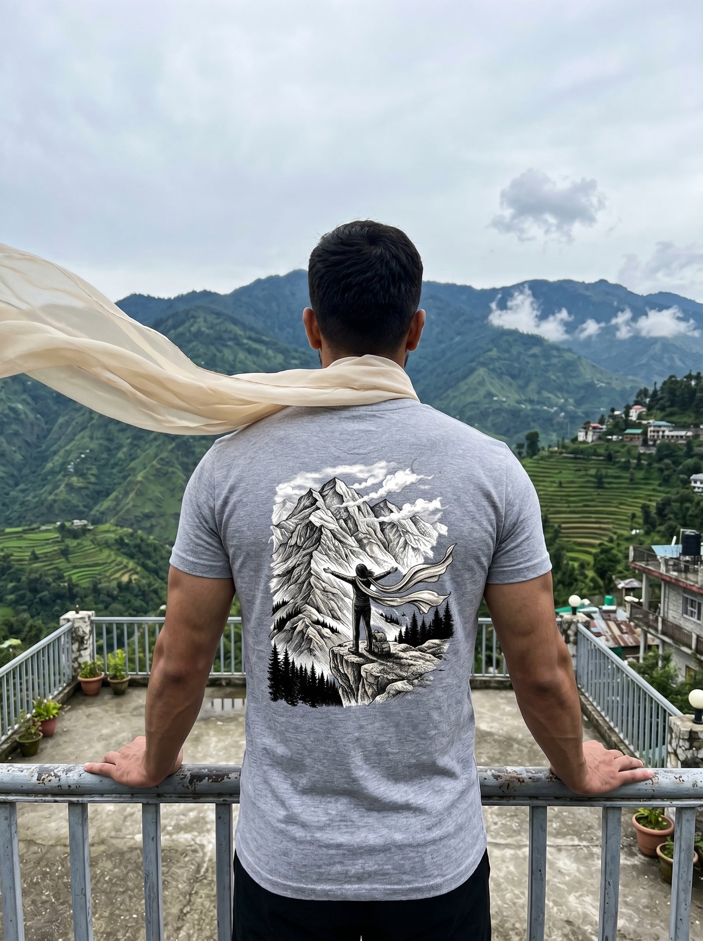 Rooh : Edge Of Everything T-shirt